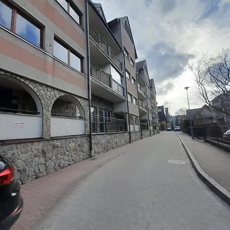 Apartament11 Brzozowa 5minut Krupówki, Garaż